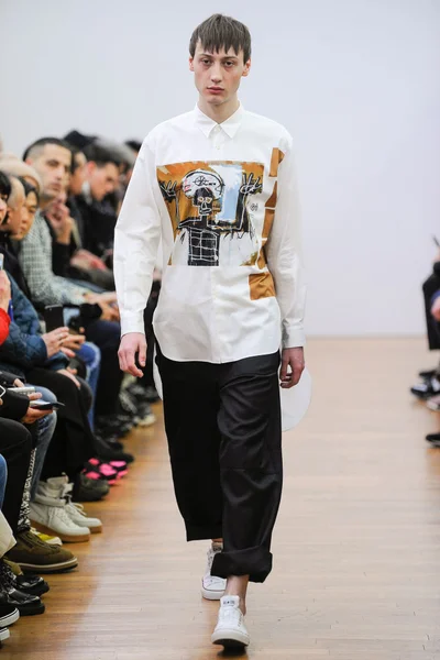 Look 30